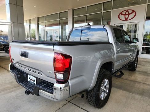 Certified 2019 Toyota Tacoma SR5 AWD/4WD image 11