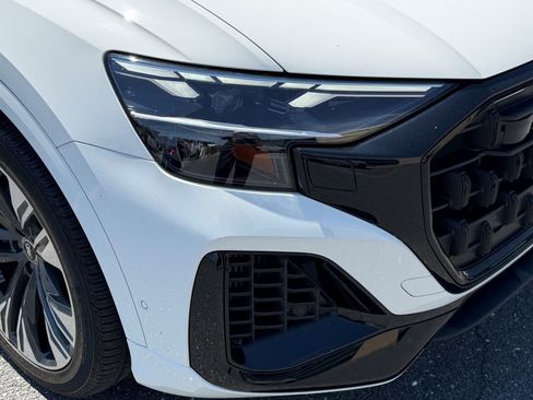 Certified 2025 Audi Q8 Premium Plus AWD/4WD image 12