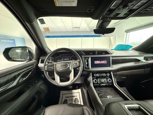Used 2021 GMC Yukon Denali w/ Denali Premium Package image 19