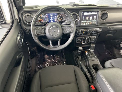 Used 2022 Jeep Gladiator Willys image 22