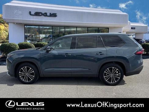 Used 2026 Toyota Grand Highlander AWD Hybrid image 2