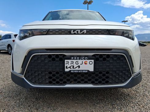 Used 2024 Kia Soul LX w/ Option Group 015 FWD image 5