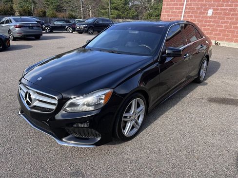 Used 2014 Mercedes-Benz E 350 4MATIC Sedan image 1