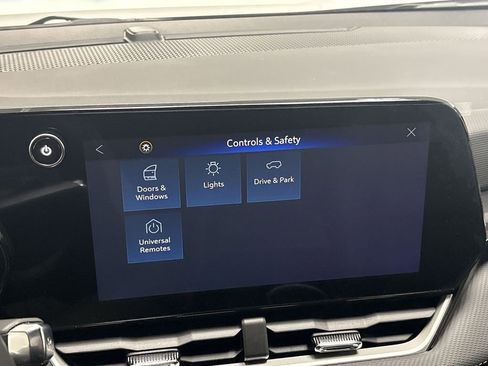 New 2026 Chevrolet Equinox LT w/ Convenience Package II AWD/4WD image 56