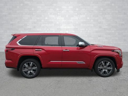 Used 2025 Toyota Sequoia Capstone AWD/4WD image 3