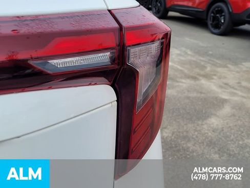 Used 2025 Kia Seltos EX w/ EX Sunroof Package image 9