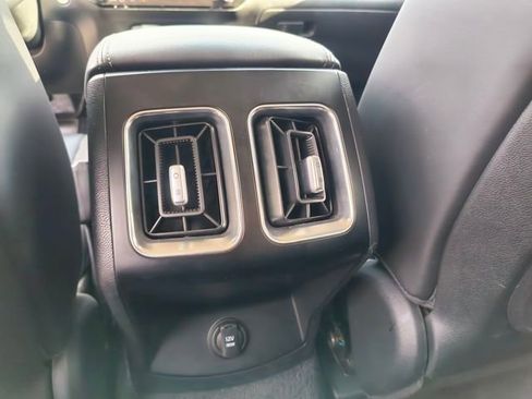 Certified 2024 Kia Sorento S image 30