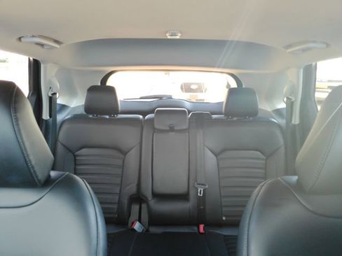 Used 2024 Ford Edge SEL image 31