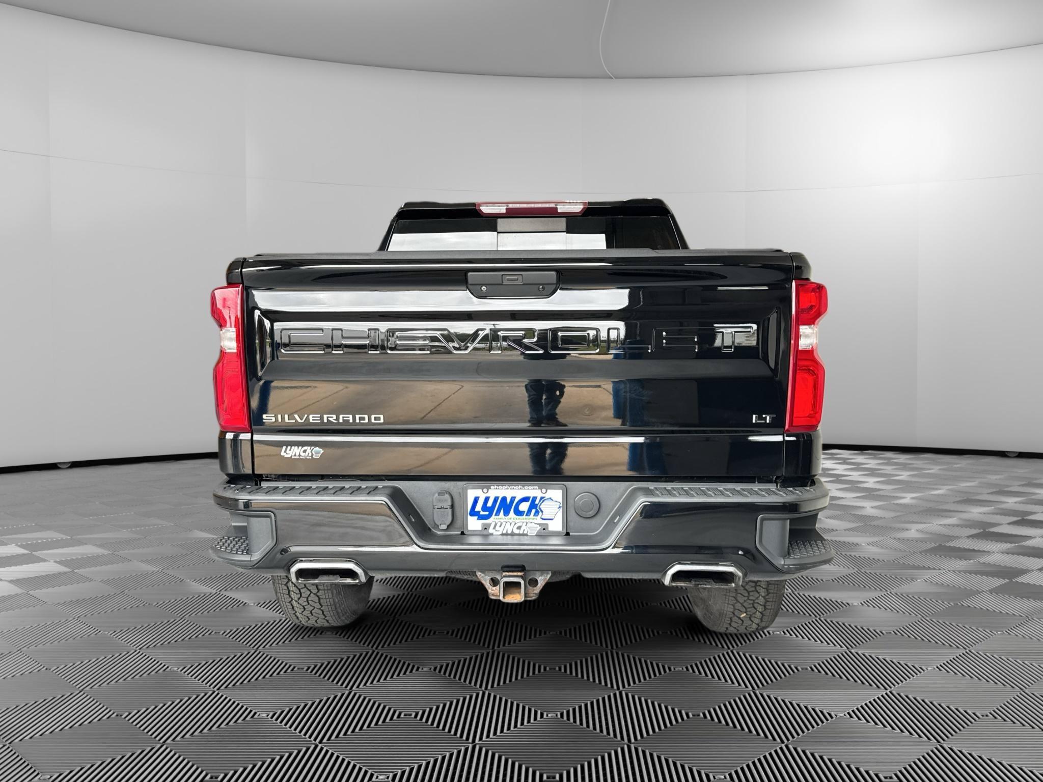 Used 2019 Chevrolet Silverado 1500 LT Trail Boss AWD/4WD image 4