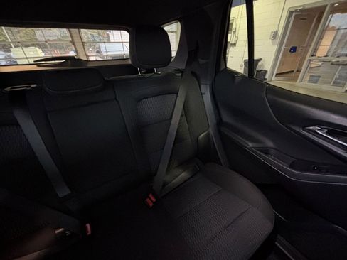 Used 2025 Chevrolet Equinox LT image 36