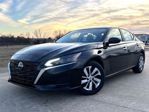 New 2025 Nissan Altima 2.5 S image 1