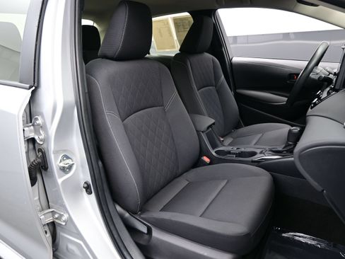 Used 2025 Toyota Corolla LE FWD image 13