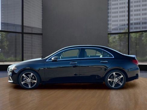 Used 2022 Mercedes-Benz A 220 image 13