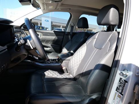 Used 2023 Kia Sorento SX Prestige image 19