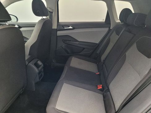 Used 2023 Volkswagen Taos S image 18