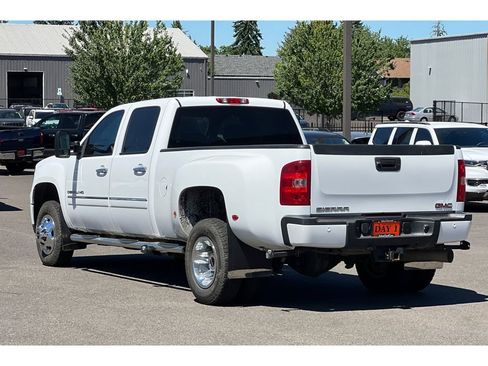 Used 2011 GMC Sierra 3500 Denali image 8