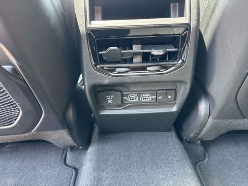 Used 2023 Jeep Grand Cherokee 4WD 4xe image 14