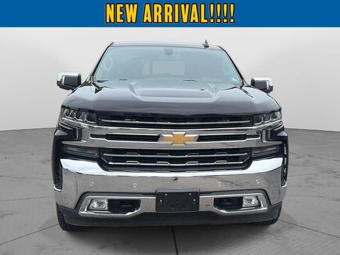 Used 2019 Chevrolet Silverado 1500 LTZ w/ LTZ Plus Package AWD/4WD image 2