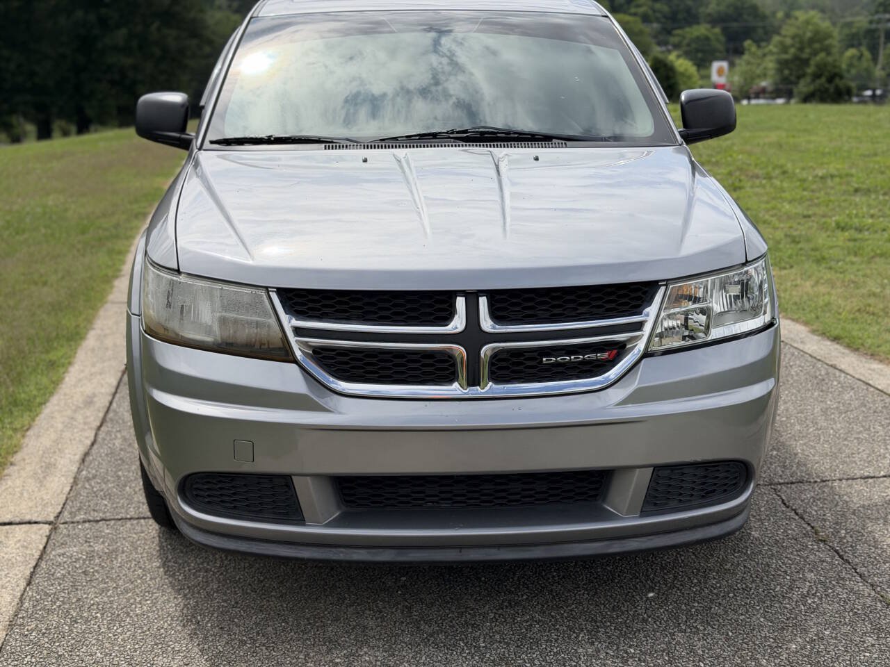 Used 2017 Dodge Journey SE FWD image 3