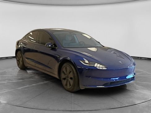 Used 2025 Tesla Model 3 Long Range RWD image 2