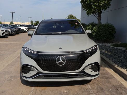 Certified 2023 Mercedes-Benz EQS 580 4MATIC SUV image 3