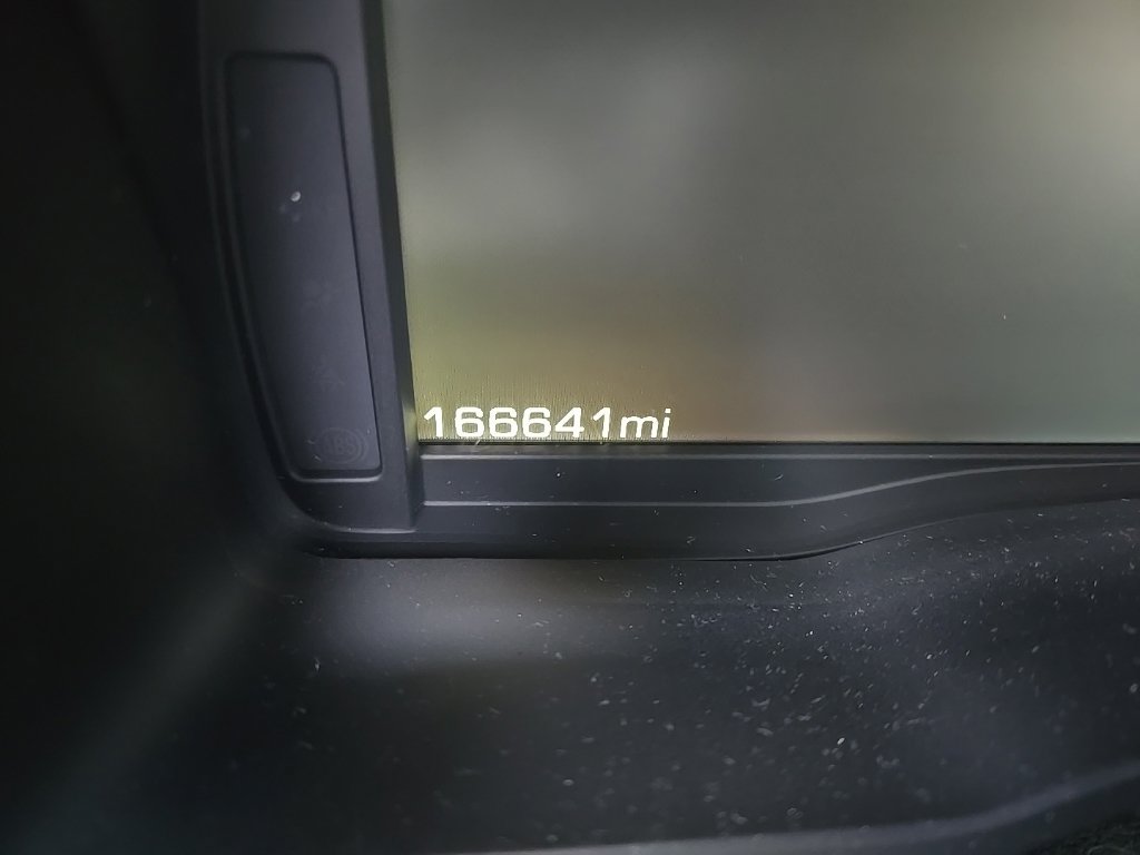 Used 2015 Cadillac Escalade Luxury AWD/4WD image 13