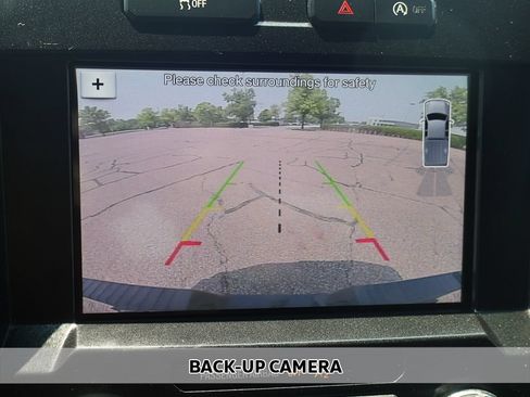 Used 2018 Ford F150 XLT w/ Equipment Group 302A Luxury AWD/4WD image 4