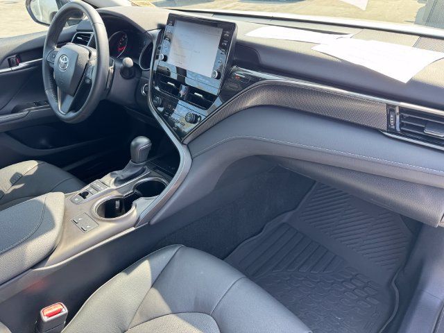 Used 2024 Toyota Camry XSE FWD image 5