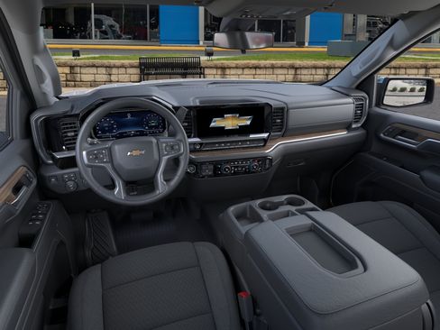 New 2026 Chevrolet Silverado 1500 LT w/ Z71 Off-Road Package AWD/4WD image 15