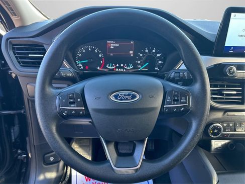 Used 2020 Ford Escape SE image 19