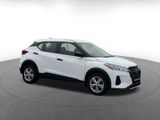 Used 2024 Nissan Kicks S image 2
