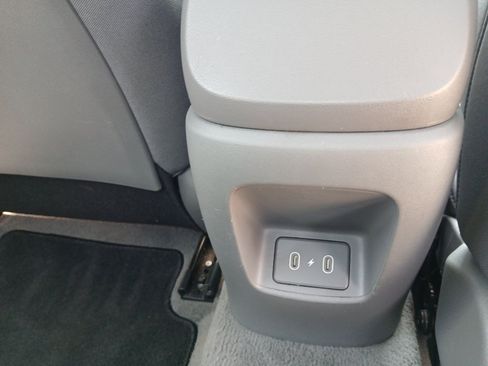 Used 2025 Hyundai Elantra SE FWD image 21