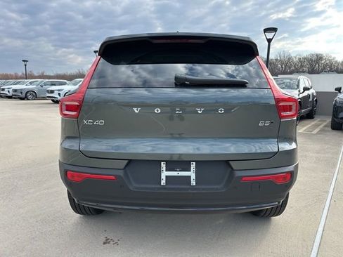 New 2026 Volvo XC40 B5 Plus w/ Climate Package image 6