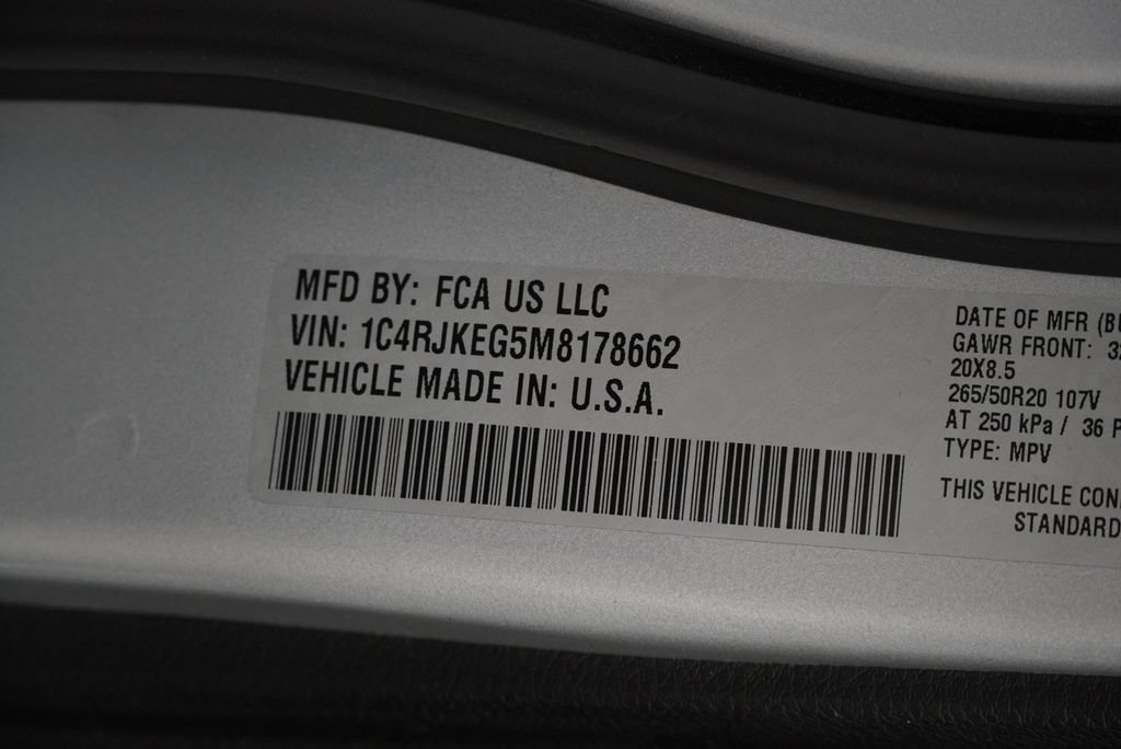 Used 2021 Jeep Grand Cherokee L Summit w/ Luxury Tech Group V AWD/4WD image 51
