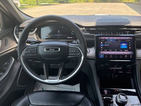 Used 2024 Jeep Grand Cherokee Limited 4xe image 16