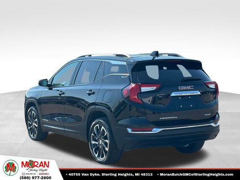 Certified 2023 GMC Terrain SLT AWD/4WD image 3