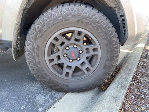 Used 2021 Toyota 4Runner TRD Off-Road image 8