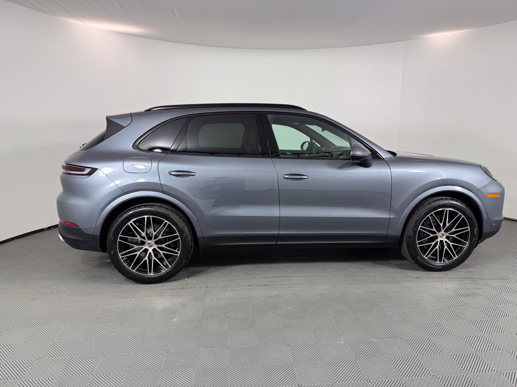 Certified 2026 Porsche Cayenne AWD/4WD image 8