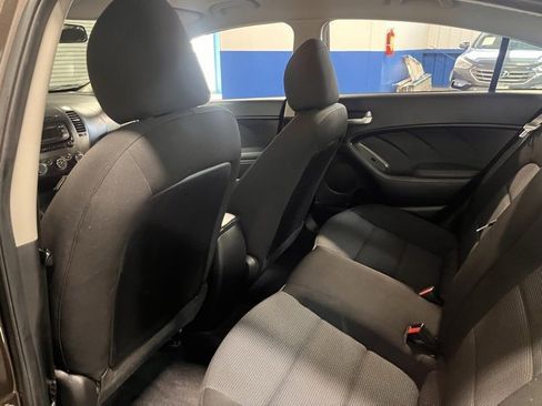 Used 2017 Kia Forte LX image 18