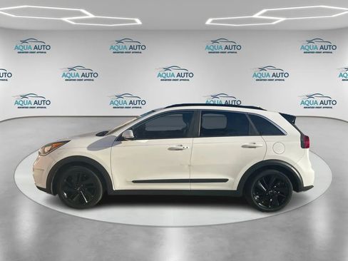 Used 2019 Kia Niro S Touring image 7