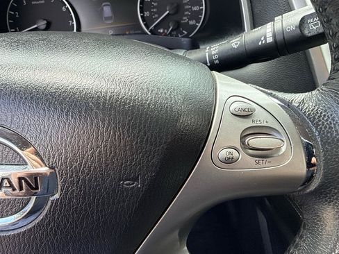 Used 2018 Nissan Murano SV AWD/4WD image 17