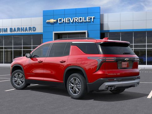 New 2026 Chevrolet Traverse LT image 3