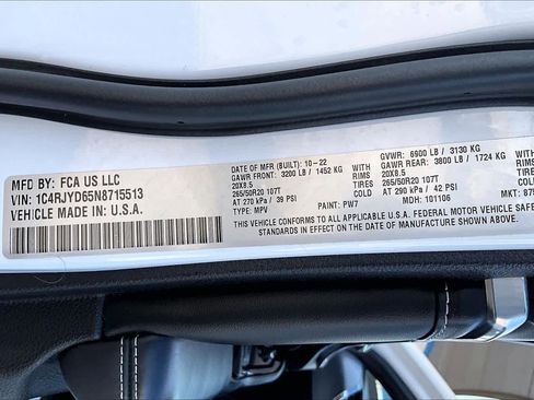 Used 2022 Jeep Grand Cherokee Overland image 35