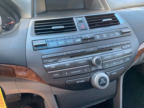 Used 2011 Honda Accord EX-L image 21
