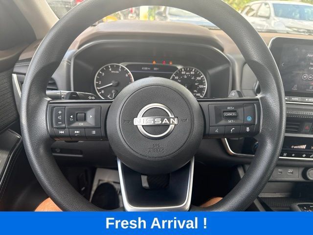 Used 2023 Nissan Rogue SV FWD image 6