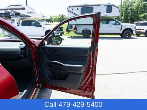 Used 2025 Nissan Pathfinder SV FWD image 16