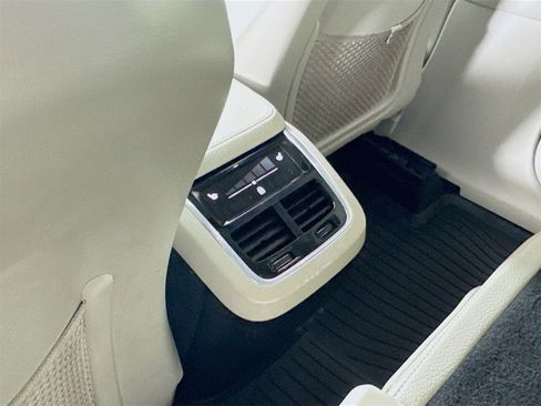 Used 2019 Volvo XC90 T6 Momentum w/ Advanced Package image 25
