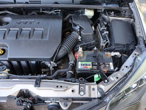 Used 2018 Toyota Corolla SE w/ Carpet Mat Package (TMS) FWD image 40