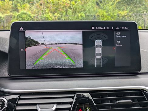 Used 2023 BMW 530i xDrive w/ Premium Package image 14