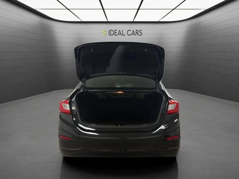 Used 2019 Chevrolet Cruze LS w/ LS Convenience Package FWD image 9